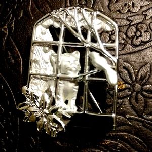 Beautiful Vintage Silver Cat and Bird Brooch